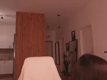 hotmilfbitch – webcam model profile photo Image 8