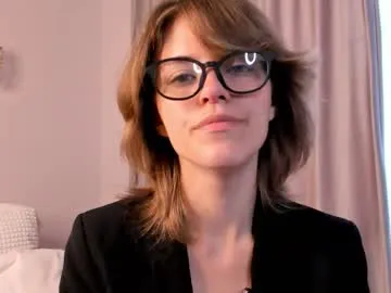 NATHALIA-28_ – webcam model profile photo Image 2