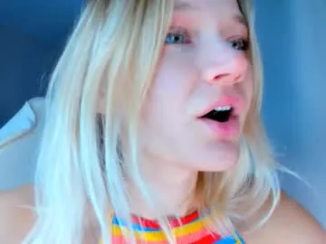 RollDolls – webcam model profile photo Image 18