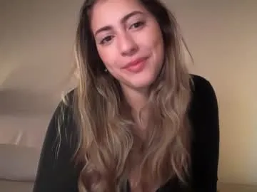 Kaiisa_ – webcam model profile photo Image 5