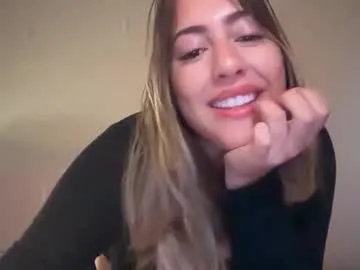 Kaiisa_ – webcam model profile photo Image 7