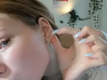 18yoteenvirgin – webcam model profile photo Image 6