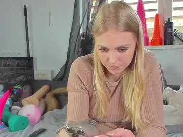 zoyarathore – webcam model profile photo Image 8