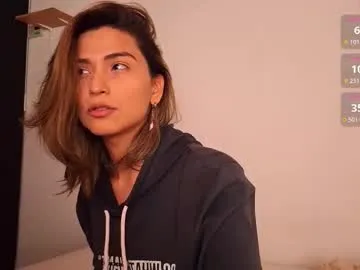 DollyTall – webcam model profile photo Image 13