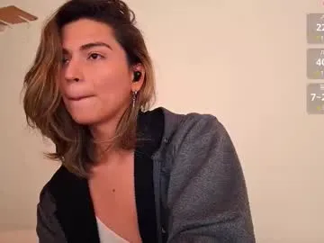 DollyTall – webcam model profile photo Image 14