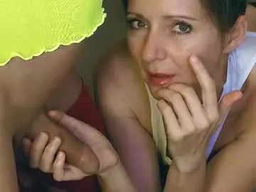 serena_willow – webcam model profile photo Image 16