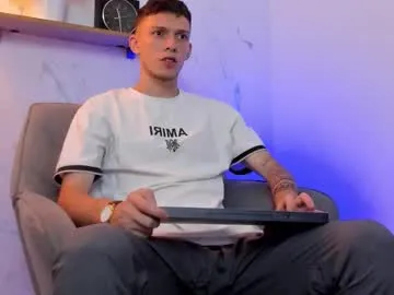 skyemorgan01 – webcam model profile photo Image 12