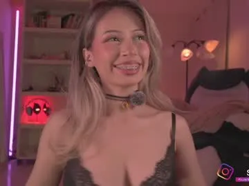 AmiLewis – webcam model profile photo Image 17