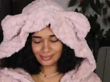 emma_andrew1 – webcam model profile photo Image 14