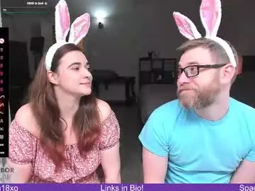 hoaarisa – webcam model profile photo Image 2