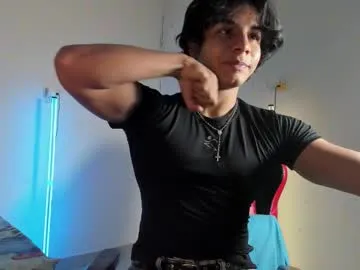 Miamix2 – webcam model profile photo Image 16