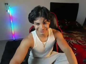 Miamix2 – webcam model profile photo Image 2