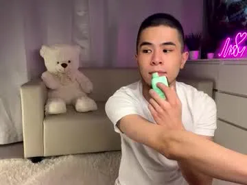 emma4xxx – webcam model profile photo Image 14