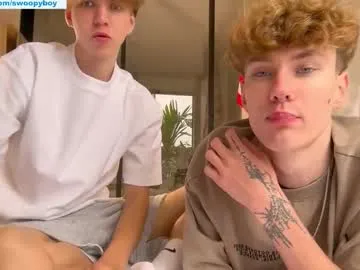 Lovebirdss – webcam model profile photo Image 15