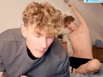 Lovebirdss – webcam model profile photo Image 5