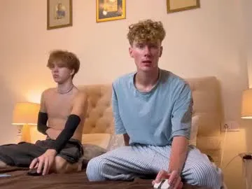 Lovebirdss – webcam model profile photo Image 6