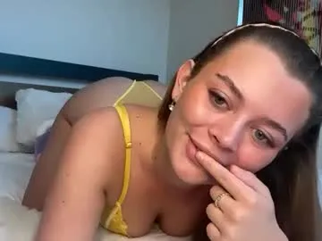 _Alicee_1 – webcam model profile photo Image 7