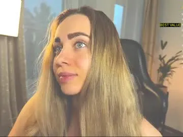 RollDolls – webcam model profile photo Image 17