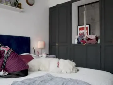 weed227 – webcam model profile photo Image 9