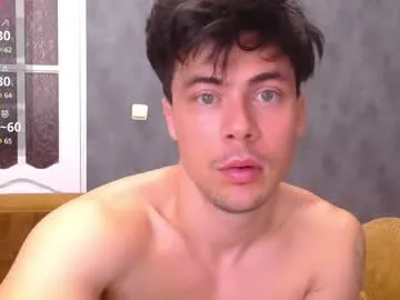 denobluora – webcam model profile photo Image 3