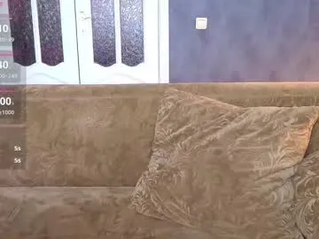 denobluora – webcam model profile photo Image 5