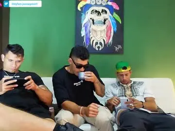 dinexzsummer – webcam model profile photo Image 12