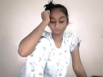 arieel__722 – webcam model profile photo Image 17