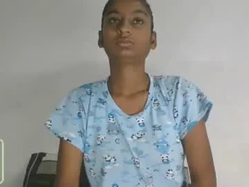 arieel__722 – webcam model profile photo Image 2