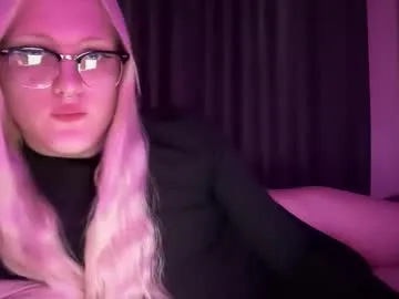 nide_xiaogou – webcam model profile photo Image 2