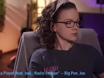 sareandrob – webcam model profile photo Image 17