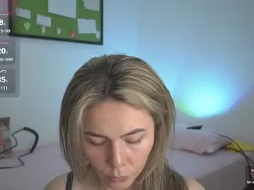 EmiliaCatalina – webcam model profile photo Image 16