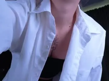 honey_sunshine – webcam model profile photo Image 3