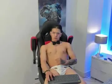 priya_sharma02 – webcam model profile photo Image 7