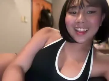 curvyflawless – webcam model profile photo Image 2