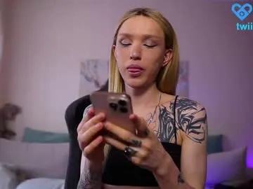 ClaireBree – webcam model profile photo Image 2