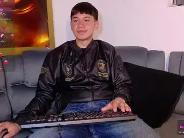 Wkatte – webcam model profile photo Image 4