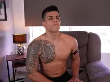 husa_Malikaa – webcam model profile photo Image 3