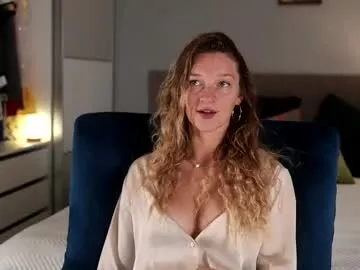 Nicoleevien – webcam model profile photo Image 12