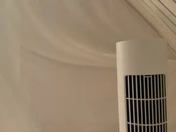 Simone_Miller – webcam model profile photo Image 9