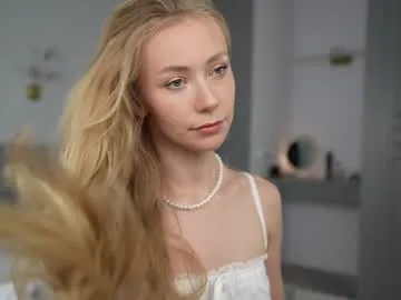 GloriaEvans – webcam model profile photo Image 11