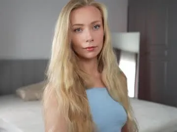 GloriaEvans – webcam model profile photo Image 9