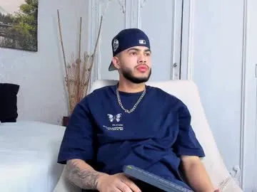 golden_girl_house – webcam model profile photo Image 5