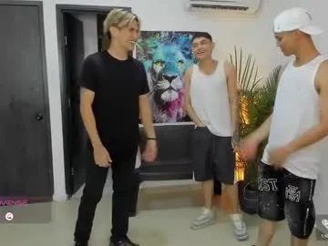 Nicoleevien – webcam model profile photo Image 16