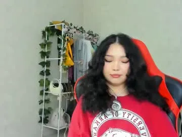 EmaSalis – webcam model profile photo Image 10