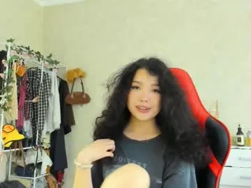 EmaSalis – webcam model profile photo Image 17