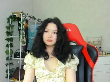 EmaSalis – webcam model profile photo Image 4