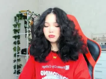 EmaSalis – webcam model profile photo Image 6