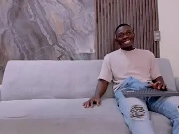 PinkLoving070 – webcam model profile photo Image 12