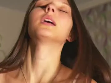 Nicoleevien – webcam model profile photo Image 10