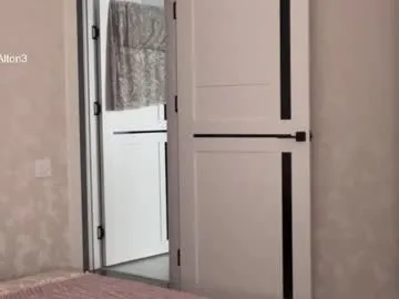 HOT-CUPAL22 – webcam model profile photo Image 8